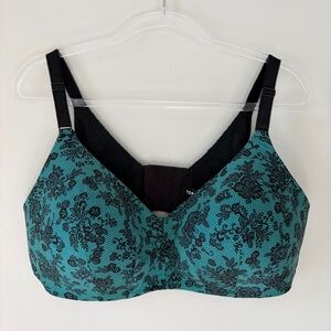 Torrid 42DDD Lace Patterned Dream Wire-Free Lightly Lined Bra